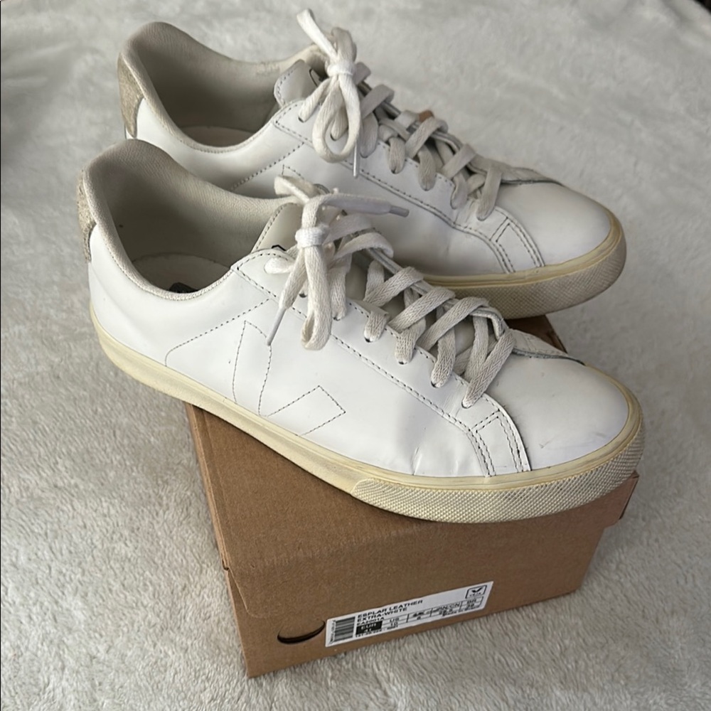 Veja Esplar Leather Sneakers